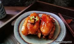 可乐鸡翅可以放酱油吗? 可乐鸡翅可以放酱油吗为什么