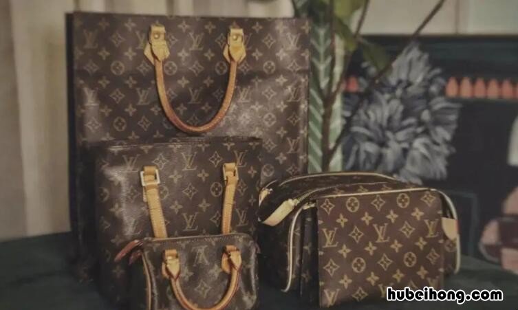 轻奢女包十大名牌排行榜及价格 轻奢女包十大名牌排行榜中国