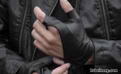 健身手套要贴紧还是松 健身手套要紧一点吗女生