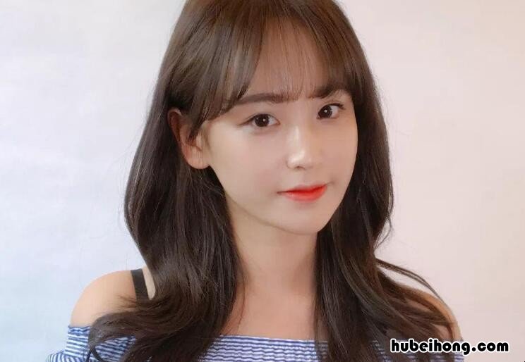 八字刘海适合什么脸型学生女 扫一扫测脸型配刘海