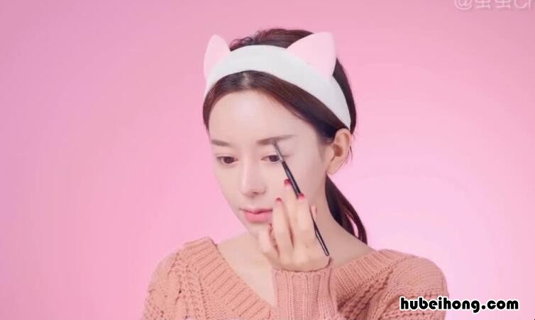 化淡妆一般需要什么 化淡妆需要准备哪些东西