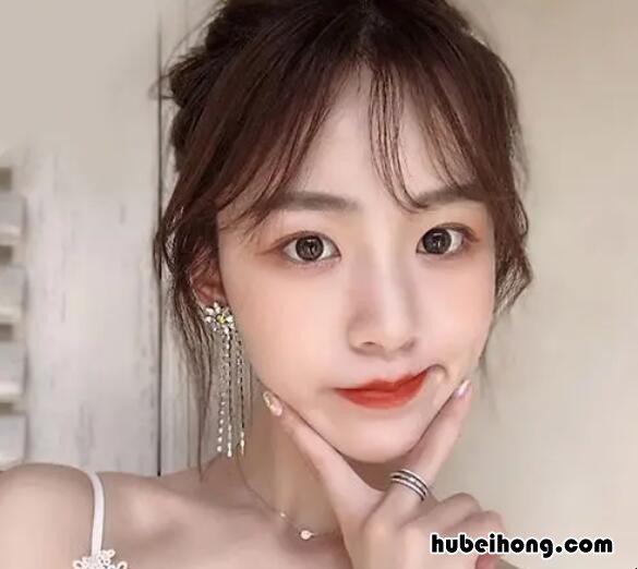 大圆脸适不适合刘海 圆大脸适合什么样的刘海