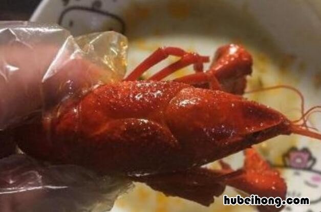 小龙虾怎么吃剥皮怎么包怎么弄的 小龙虾怎么吃剥皮视频