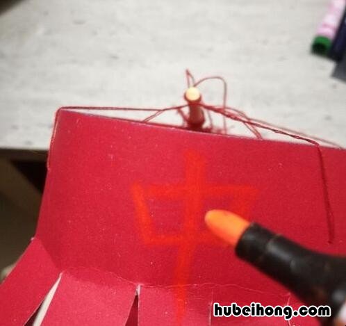 怎样制作灯笼 手工 做法 灯笼制作手工的方法