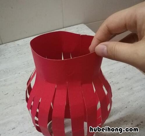 怎样制作灯笼 手工 做法 灯笼制作手工的方法