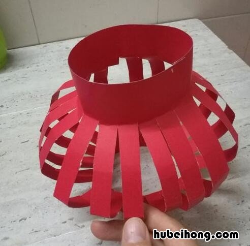 怎样制作灯笼 手工 做法 灯笼制作手工的方法