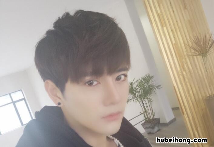椭圆形脸剪什么短发好男 椭圆脸剪什么发型男