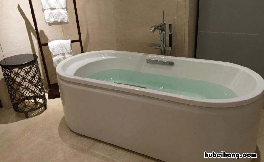 家用浴缸实用吗 浴缸适用吗