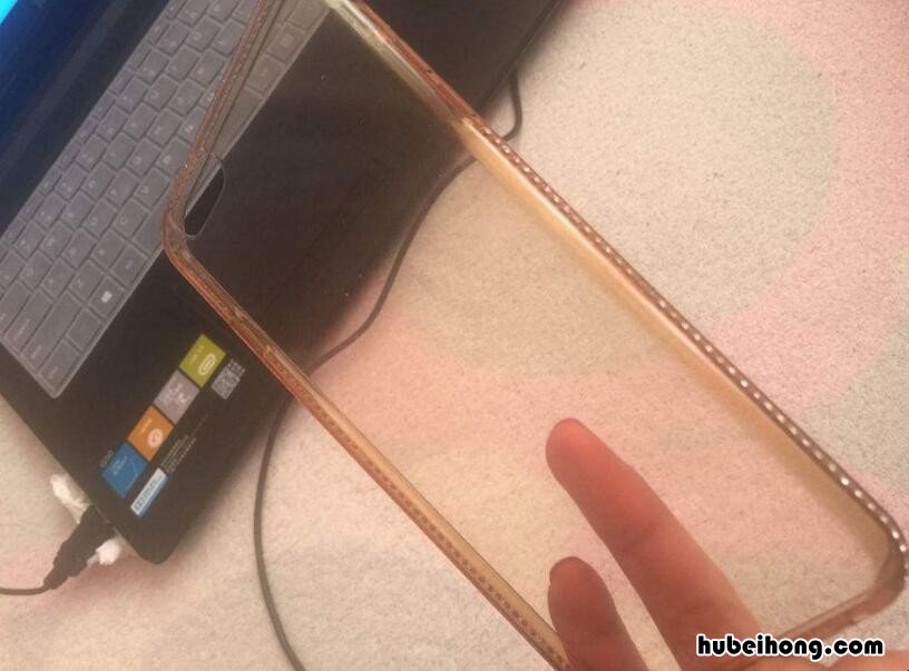手机壳发黄了怎么洗掉 手机壳黄黄的怎么洗掉