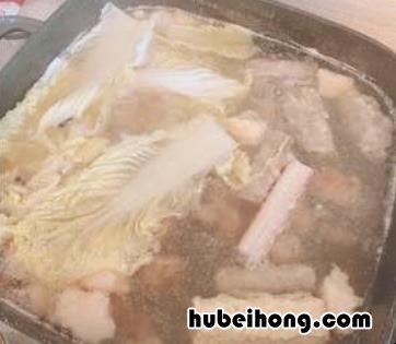 排骨火锅怎么做最好吃 清汤排骨火锅怎么做好吃