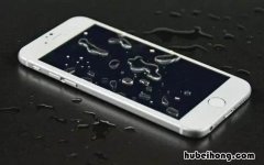 手机进水怎么办把水震出来 手机进水怎么办声音变沙哑