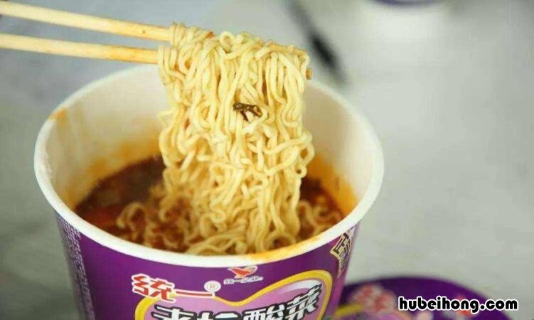 干吃方便面热量高吗会胖吗会胖吗 干吃方便面的热量高吗