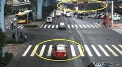 十字路口闯黄灯算违章吗怎么处理 十字路口闯黄灯算违章吗怎么处罚