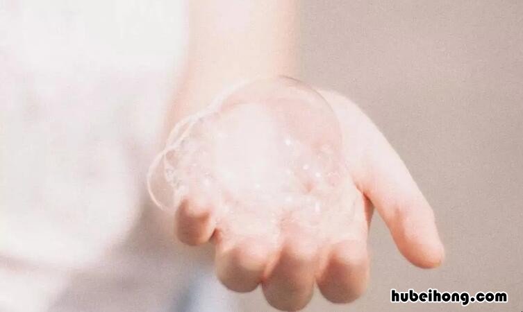 洗面奶要打起泡再用吗男生图片 洗面奶要打起泡再用吗男生可以用吗