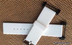 橡胶表带黄了怎么变白 橡胶表带发黄怎么办