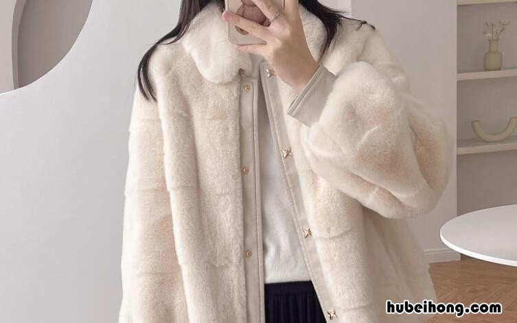 白色的貂皮发黄怎么办 白色貂皮氧化什么样子