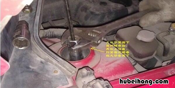 免拆减震器换顶胶方法是什么 换减震器顶胶视频