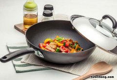 新买不粘锅如何开锅 新买不粘锅如何开锅没有猪肉