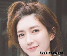 短发如何扎头发好看 学生 短发如何扎头发好看简单