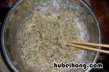 槐花饼怎么做最好吃 槐花饼的制作