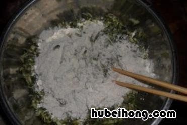 槐花饼怎么做最好吃 槐花饼的制作