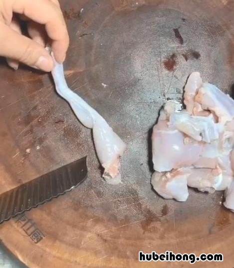 水煮牛蛙怎么做法 水煮牛蛙怎么做好吃 家常窍门图解视频