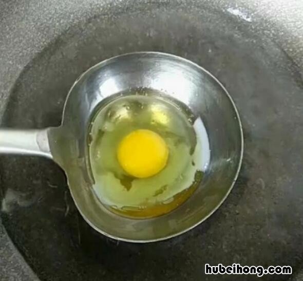 油炸鸡蛋的功效与作用 油炸鸡蛋的家常做法大全窍门