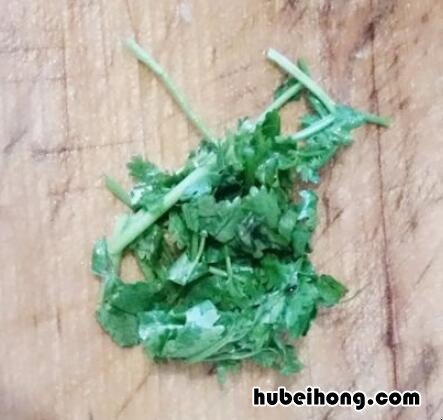 炖鲟鱼怎么做好吃 侉炖鲟鱼