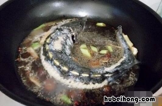炖鲟鱼怎么做好吃 侉炖鲟鱼
