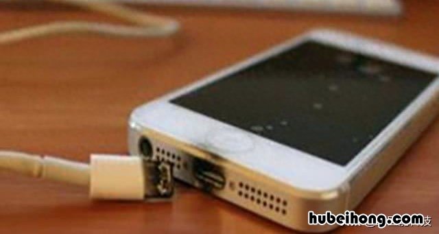 手机为何会发热?真相在这里 为什么手机会发热严重