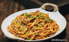 热干面容易粘在一起怎么办 热干面很干是咋回事