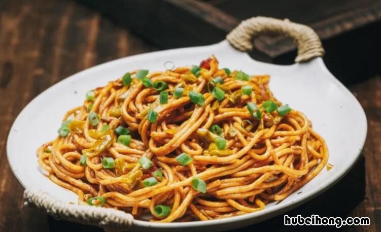 热干面容易粘在一起怎么办 热干面很干是咋回事