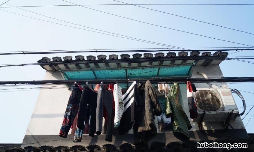 楼上晾衣服滴水怎么办视频讲解 楼上晾衣服滴水怎么办视频教程