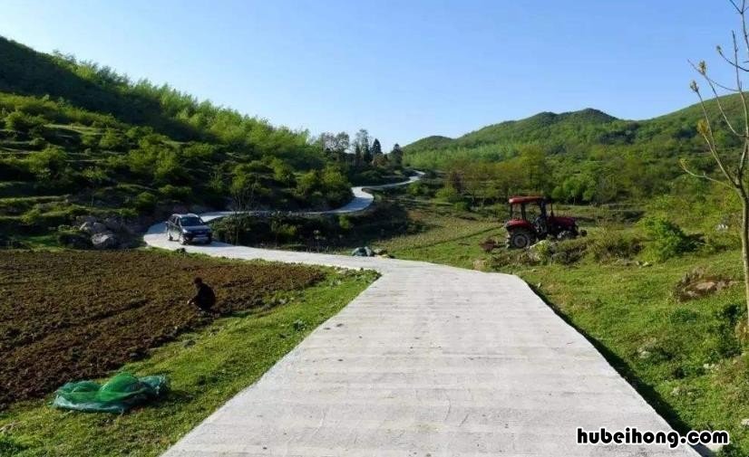 水泥路24小时可以走人吗 水泥路三天走车行么