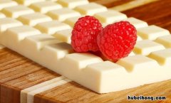 白巧克力和黑巧克力的区别是什么图片大全 白巧克力和黑巧克力的区别是什么图片对比