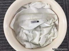 衣服因为汗渍变黄怎么洗 汗渍让衣服变黄怎么办