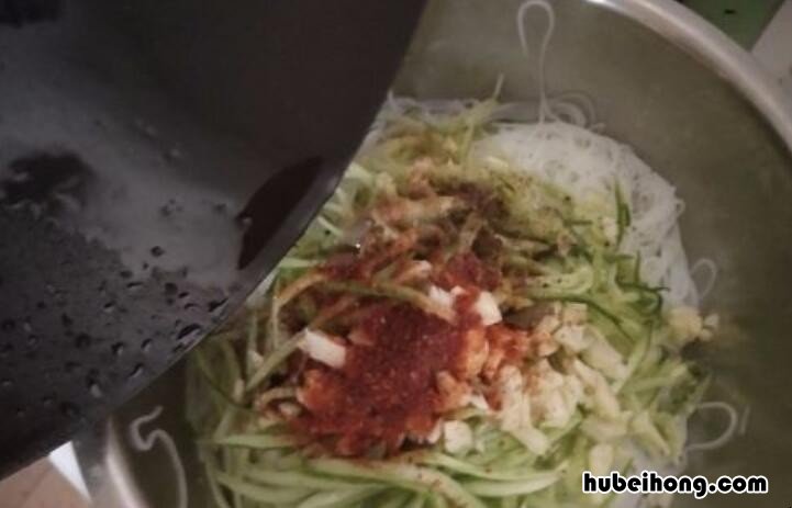 粉丝怎么调好吃怎么凉拌好吃 凉拌粉丝怎样不坨在一起