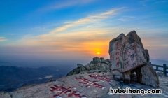 一览众山小,是谁写的 一览众山小出自哪位诗人
