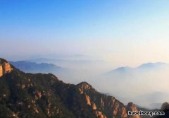 一览众山小的后面一句是什么 一览众山小的上一句是什么?