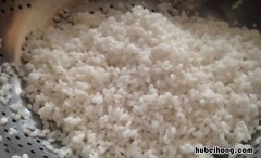 糯米泡了怎么吃法 糯米泡了一会揉一下就烂了