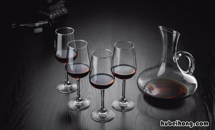 红酒杯杯型名称 红酒杯型号怎么识别