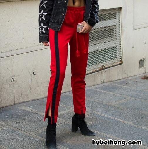 校服裤配什么鞋子好 校服裤子穿搭