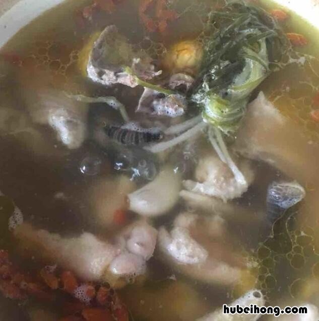 炖鸡汤三放三不放 砂锅煲老母鸡汤的做法