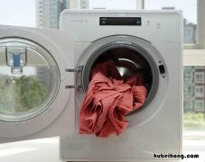 滚筒洗衣机洗衣服怎么看不到水 滚筒洗衣机洗衣服声音很大,像拖拉机一样