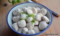 自制鱼丸是冷水下锅还是热水下锅 自制鱼丸开水下锅会怎样