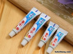 牙膏可以用来洗杯子吗 牙膏可以去杯子茶渍吗