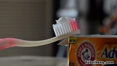 牙膏的妙用 牙膏的16个神奇用途 牙膏用途小妙法