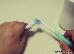 牙膏挤多了一点哭的泣不成声 牙膏挤的越多越好吗