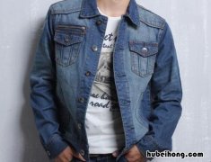 牛仔外套买回来怎么洗才干净 牛仔外套刚买来要怎么洗