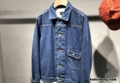 牛仔外套可以直接放洗衣机洗吗视频 牛仔外套可以直接放洗衣机洗吗怎么洗